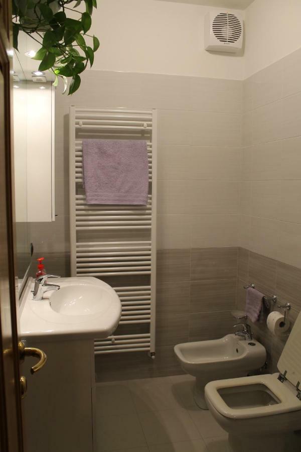 Il Mandorlo B&B Civitanova Alta Luaran gambar